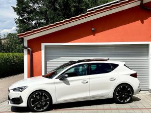 Cupra Leon VZ 2.0 TSI (300 PS) 7-Gang-DSG *PANO* bei unsere Fahrzeuge | The Carage in 
